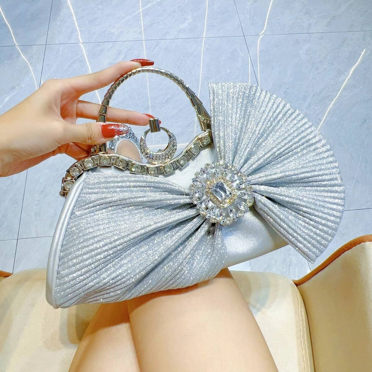 Sac à main de luxe avec nœud et diamant français pour femme élégante 2026