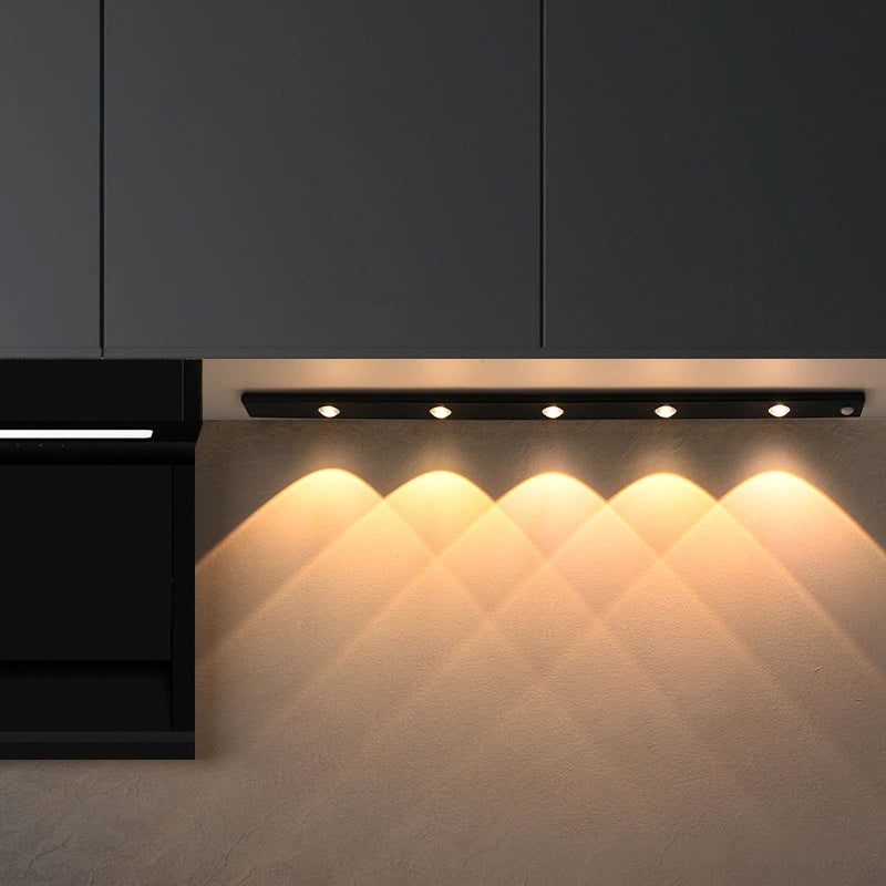 Lampe intelligente rechargeable avec détecteur automatique de mouvement